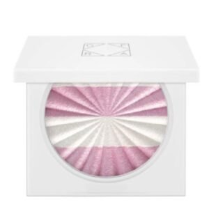 إضاءة أوفرا الساحرة إنر جلو - لإشراقة طبيعية تدوم طويلاً وتبرز جمال ملامحك.