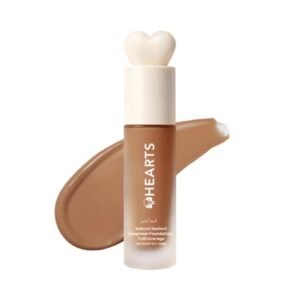 كريم أساس هارتس ناتشورال لونج وير - درجة D1 ديب وارم لتغطية تدوم طويلاً وتمنحكِ بشرة طبيعية.