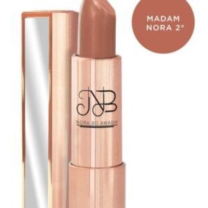 أحمر شفاه نوره بو عوض - درجة مدام نورا 2 لإطلالة مخملية جذابة
