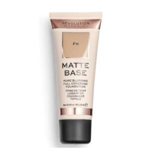 كريم أساس مات بيس من ريفوليوشن - درجة F11 لمظهر مطفي ومثالي