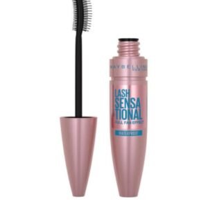 ماسكارا ميبيلين لاش سينسيشنال المقاومة للماء، لتكثيف الرموش باللون الأسود الفاخر