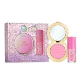 توهج وتألق مع ثنائي أحمر الخدود وملمع الشفاه من توفيسد لمظهر حيوي وجذاب.