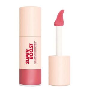 ميك أب فور ايفر ديرينج كاندي: مرطب وملمع شفاه لترطيب عميق ولمعان ساحر