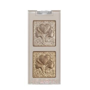 ظلال عيون هارتس 002 بقوام كريمي متلألئ وثبات فائق وأناقة تدوم طويلاً.