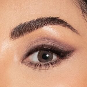 عدسات أمارا الملونة - درجة دارك سيبيا لإطلالة دافئة وطبيعية