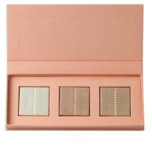 باليت ميرور فيس للإضاءة من نورة بوعوض لإشراقة متألقة وجذابة.